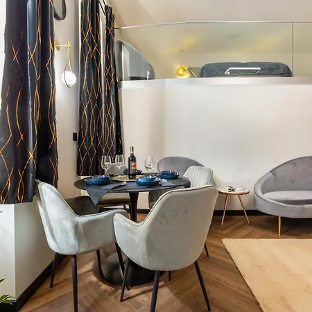 Erkel Homes By Stn 公寓